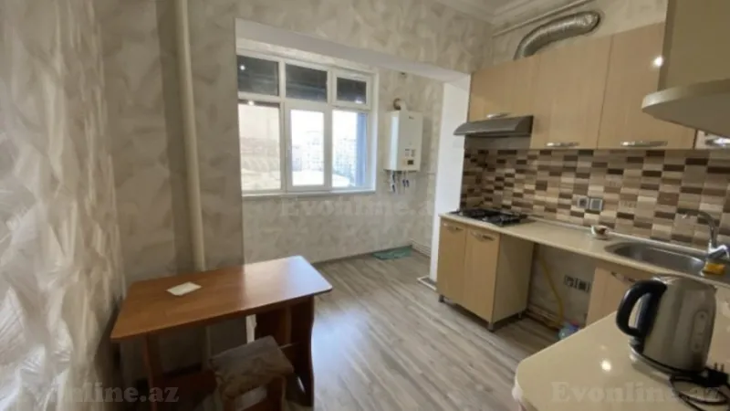 Satılır 2 otaqlı Mənzil Köhnə tikili 70 m² 8-ci mikrorayon