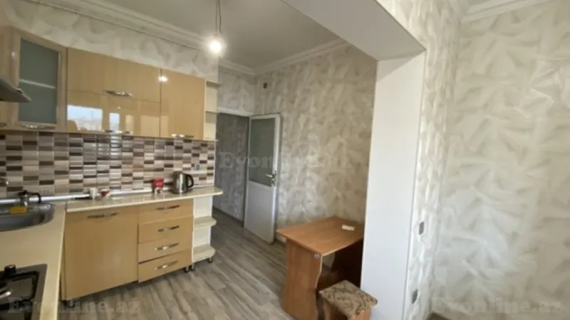 Satılır 2 otaqlı Mənzil Köhnə tikili 70 m² 8-ci mikrorayon - şəkil 2