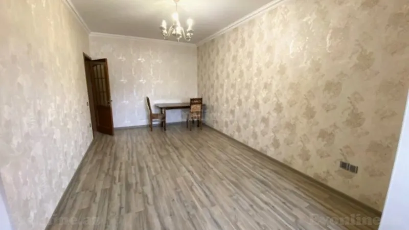 Satılır 2 otaqlı Mənzil Köhnə tikili 70 m² 8-ci mikrorayon - şəkil 5