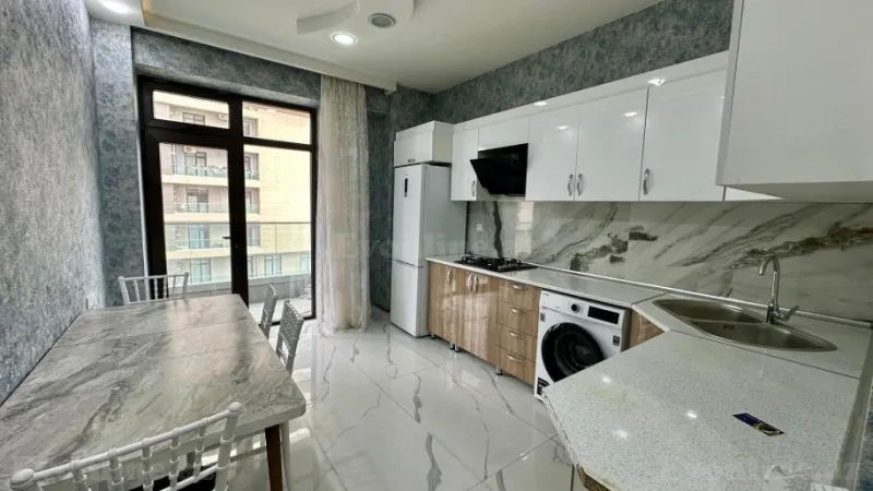 Satılır 2 otaqlı Mənzil Yeni tikili 100 m² 8 Noyabr m. - şəkil 7