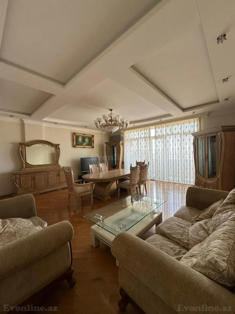 Satılır 4 otaqlı Mənzil Yeni tikili 180 m² Gənclik m.