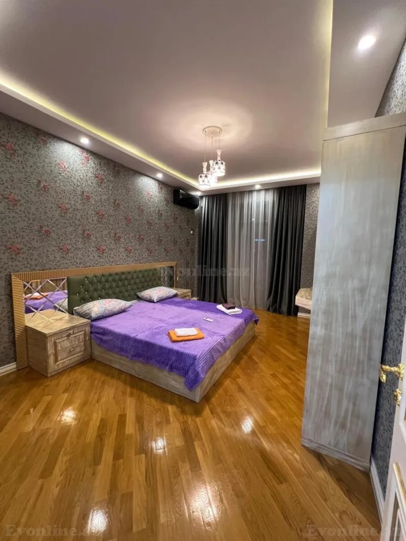 Kirayə verilir 2 otaqlı Mənzil Yeni tikili 110 m² 8 Noyabr m.