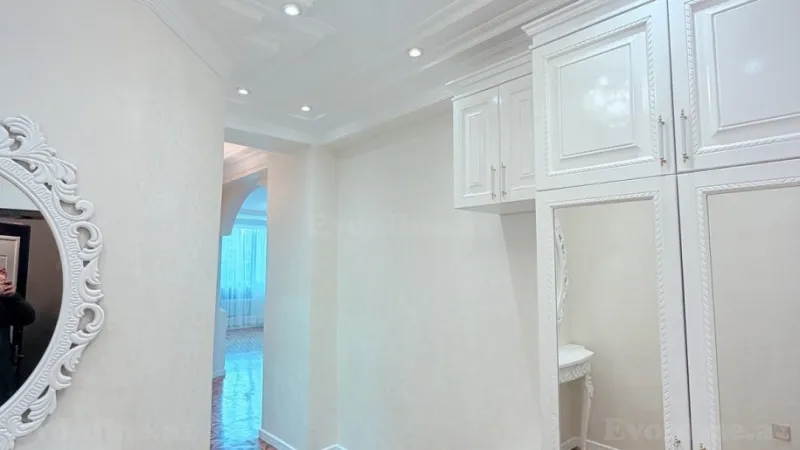 Satılır 3 otaqlı Mənzil Yeni tikili 80 m² Yasamal