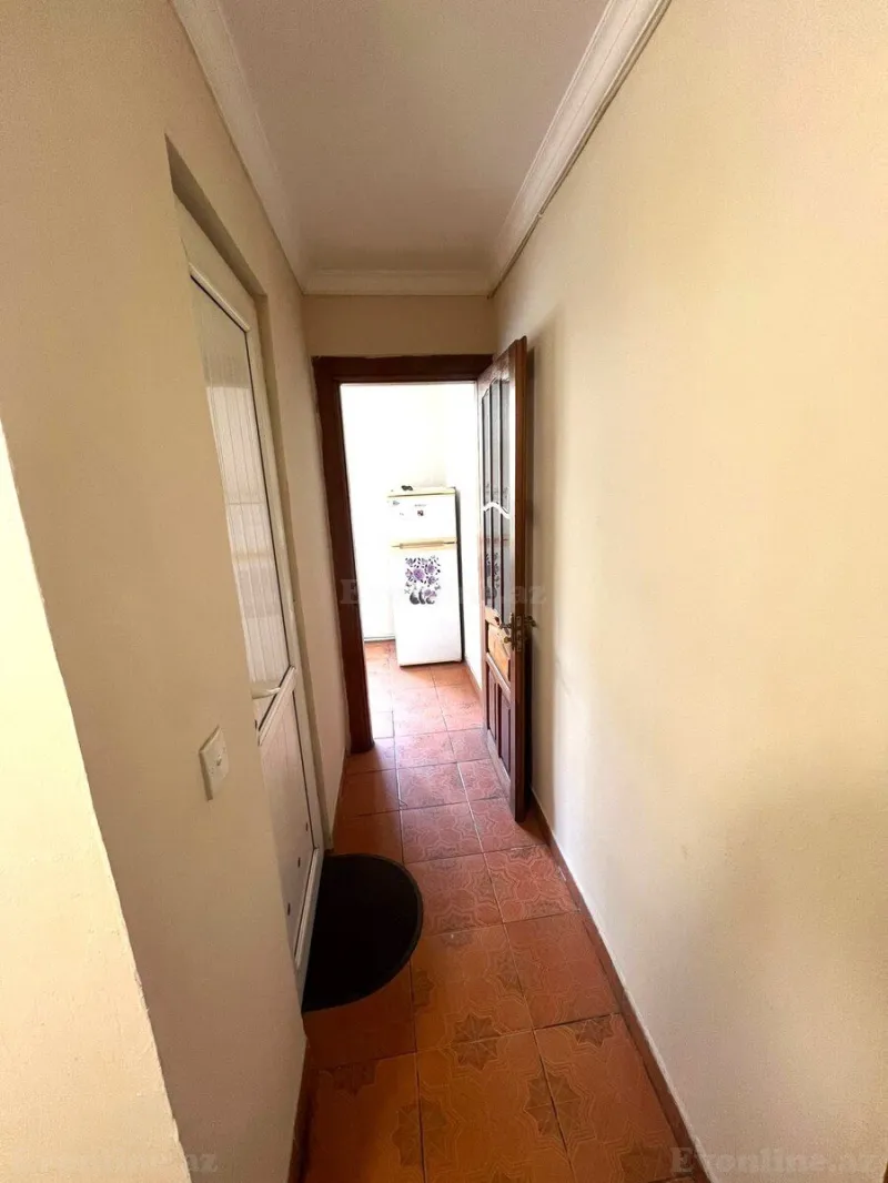 Kirayə verilir 2 otaqlı Mənzil Köhnə tikili 65 m² Neftçilər m. - şəkil 4