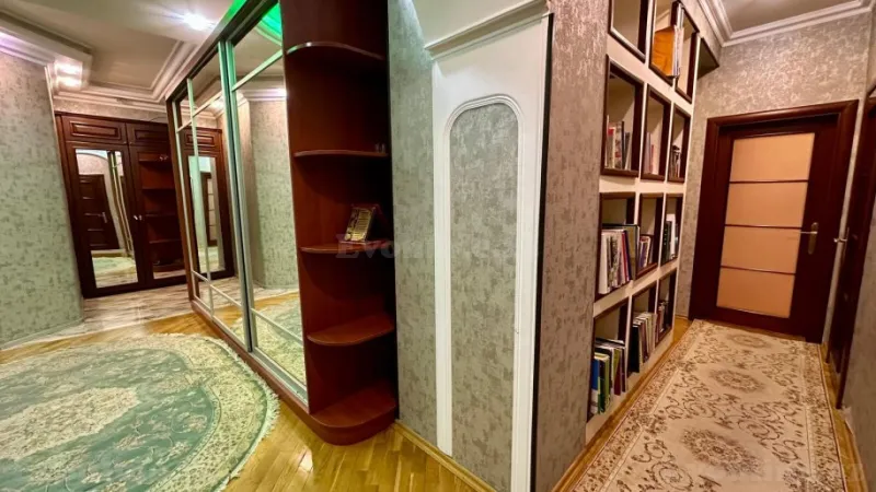 Satılır 3 otaqlı Mənzil Yeni tikili 120 m² Həzi Aslanov m. - şəkil 6