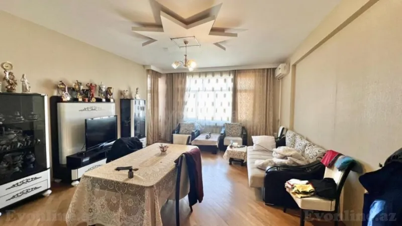 Satılır 3 otaqlı Mənzil Yeni tikili 135 m² 8 Noyabr m.