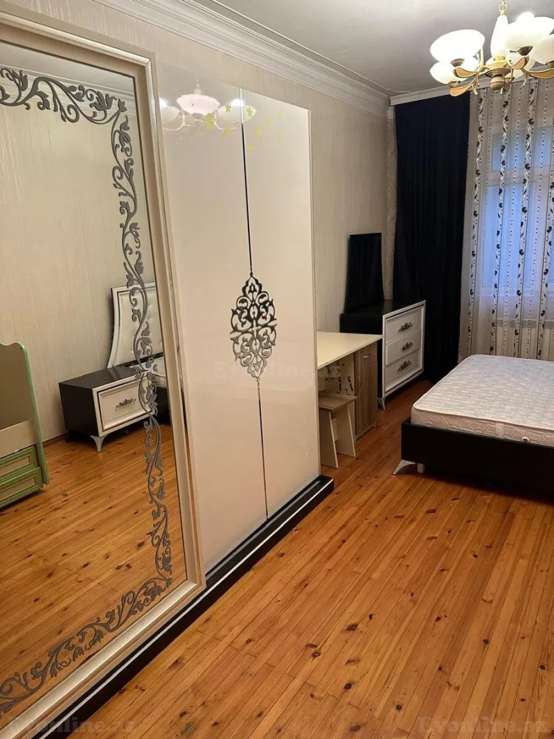 Kirayə verilir 2 otaqlı Mənzil Köhnə tikili 50 m² 4-cü mikrorayon - şəkil 2