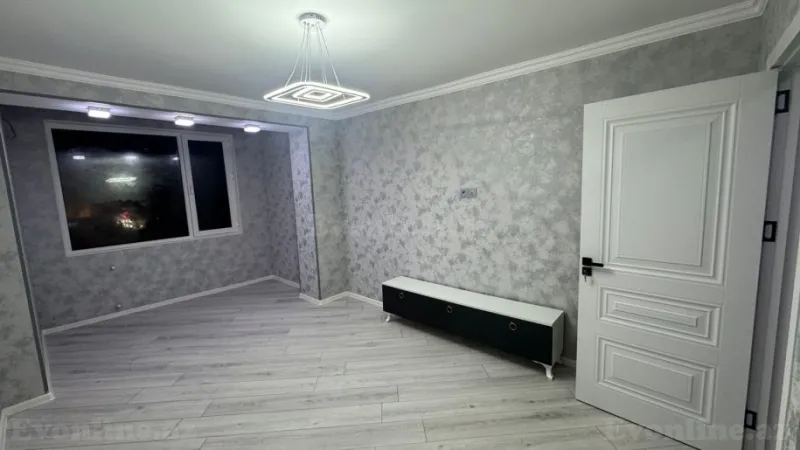 Satılır 2 otaqlı Mənzil Köhnə tikili 61 m² Nəsimi r. - şəkil 2