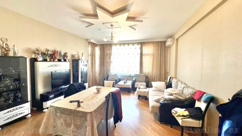 Satılır 3 otaqlı Mənzil Yeni tikili 130 m² 8 Noyabr m.