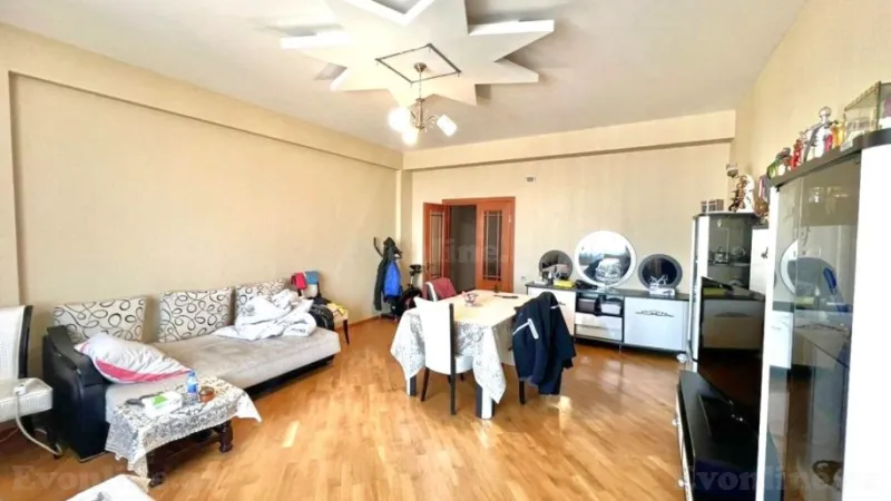 Satılır 3 otaqlı Mənzil Yeni tikili 130 m² 8 Noyabr m. - şəkil 2