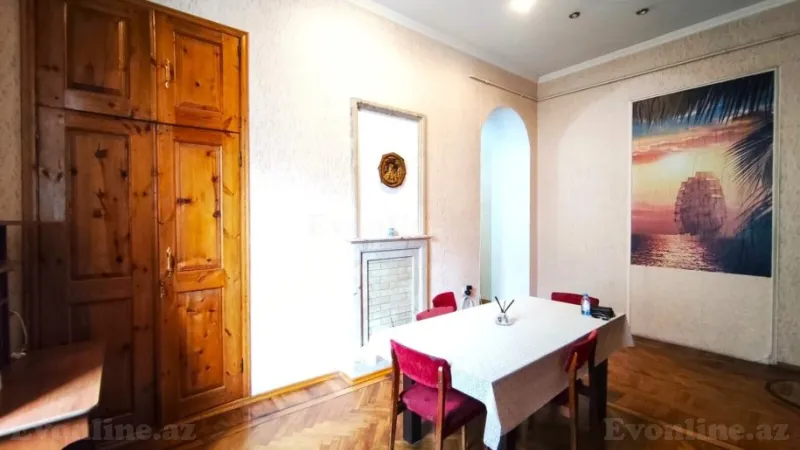 Kirayə verilir 4 otaqlı Mənzil Köhnə tikili 120 m² Sahil m. - şəkil 2