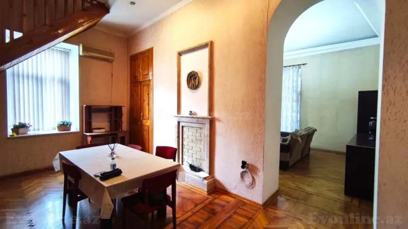 Kirayə verilir 4 otaqlı Mənzil Köhnə tikili 120 m² Sahil m. - şəkil 3