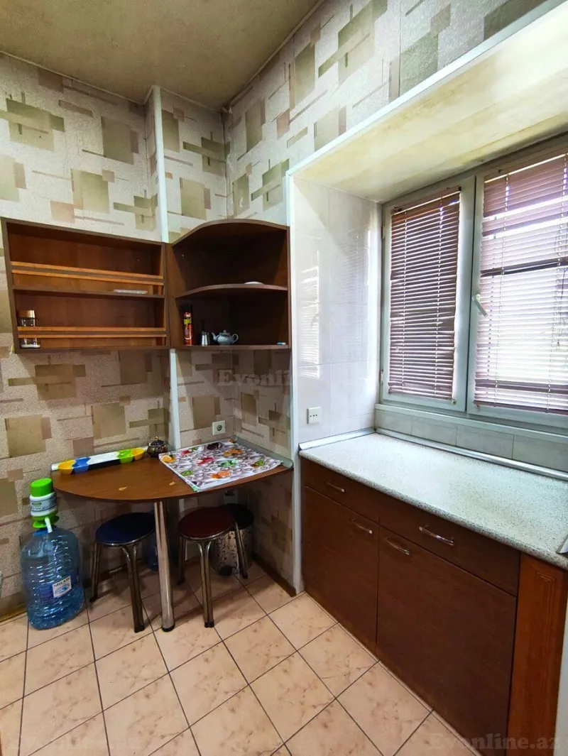 Kirayə verilir 4 otaqlı Mənzil Köhnə tikili 120 m² Sahil m. - şəkil 12