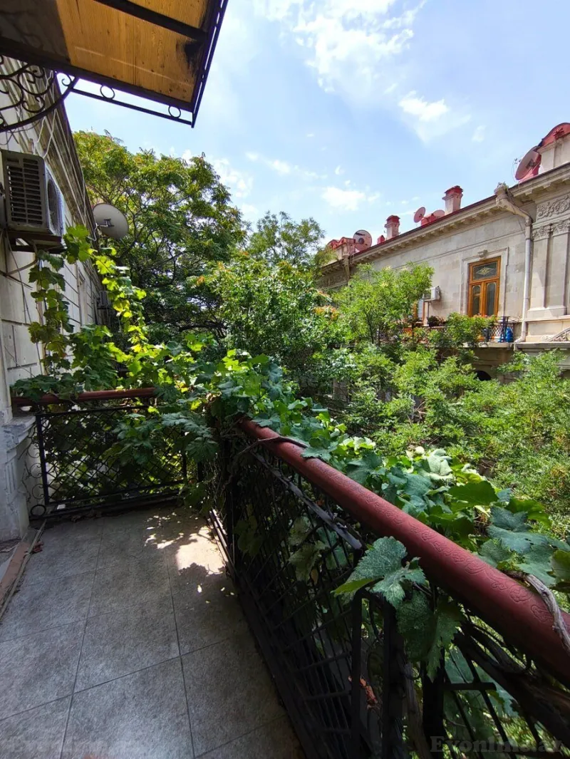 Kirayə verilir 4 otaqlı Mənzil Köhnə tikili 120 m² Sahil m. - şəkil 14