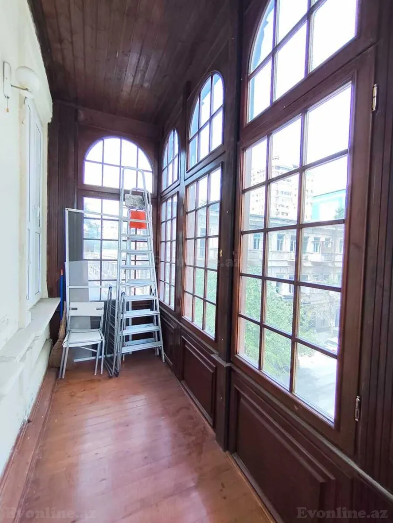Kirayə verilir 4 otaqlı Mənzil Köhnə tikili 120 m² Sahil m. - şəkil 17