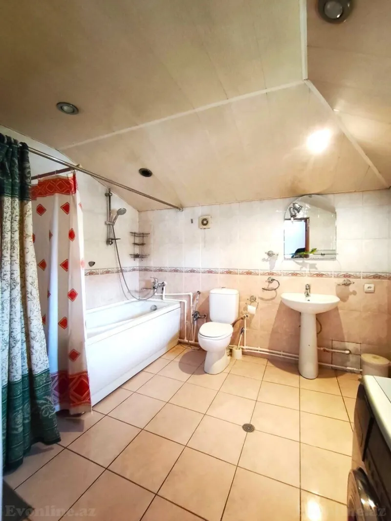 Kirayə verilir 4 otaqlı Mənzil Köhnə tikili 120 m² Sahil m. - şəkil 28