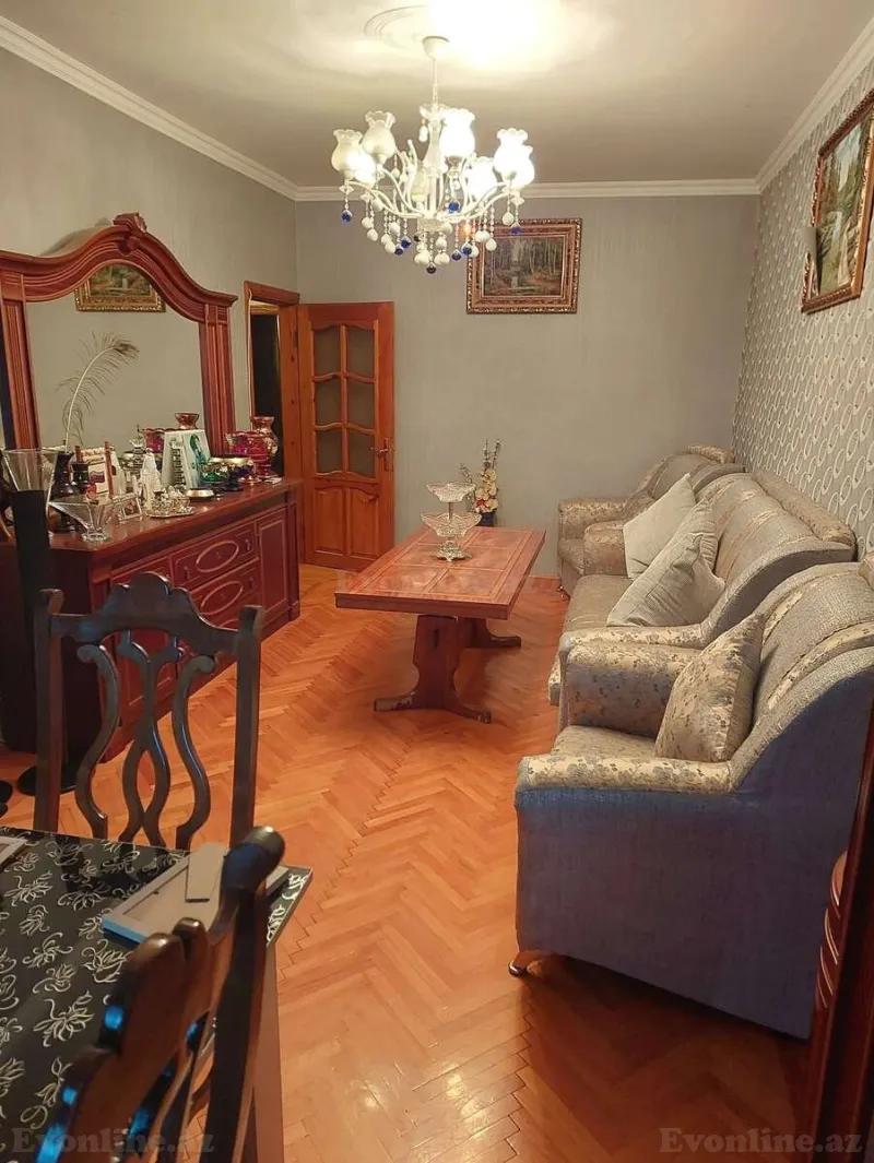Satılır 4 otaqlı Mənzil Köhnə tikili 75 m² 8-ci mikrorayon - şəkil 3