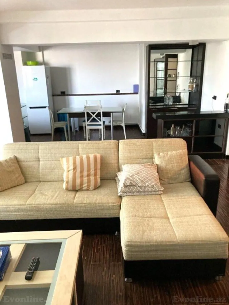 Satılır 3 otaqlı Mənzil Köhnə tikili 125 m² 28 May m. - şəkil 4