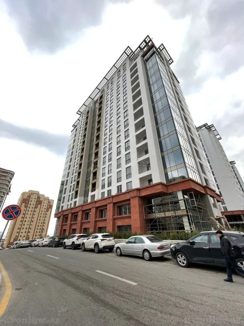 Satılır 3 otaqlı Mənzil Yeni tikili 155 m² Elmlər Akademiyası m.