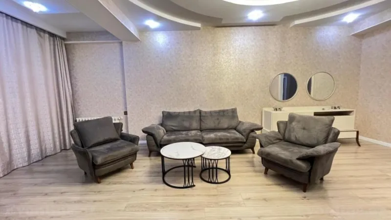 Kirayə verilir 3 otaqlı Mənzil Yeni tikili 145 m² Xətai m. - şəkil 2