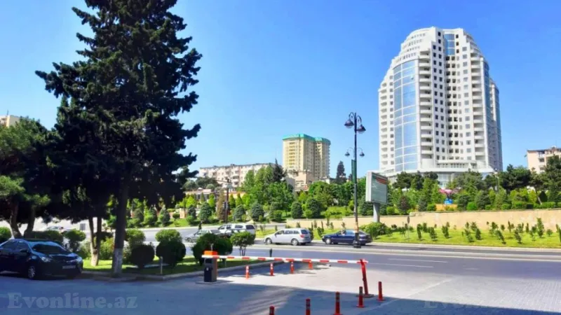 Satılır 4 otaqlı Mənzil Yeni tikili 162 m² Elmlər Akademiyası m. - şəkil 2