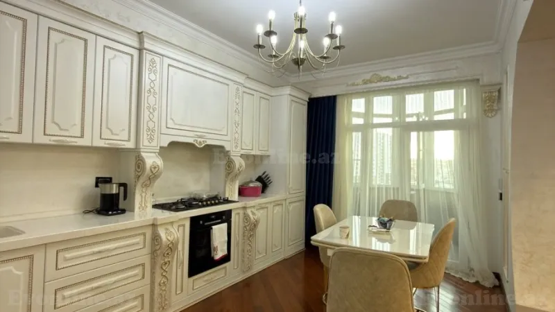 Satılır 4 otaqlı Mənzil Yeni tikili 170 m² Badamdar - şəkil 6