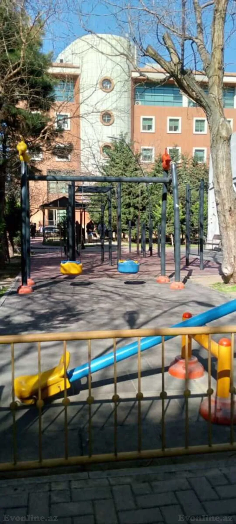 Satılır 2 otaqlı Mənzil Köhnə tikili 65 m² Gənclik m. - şəkil 19