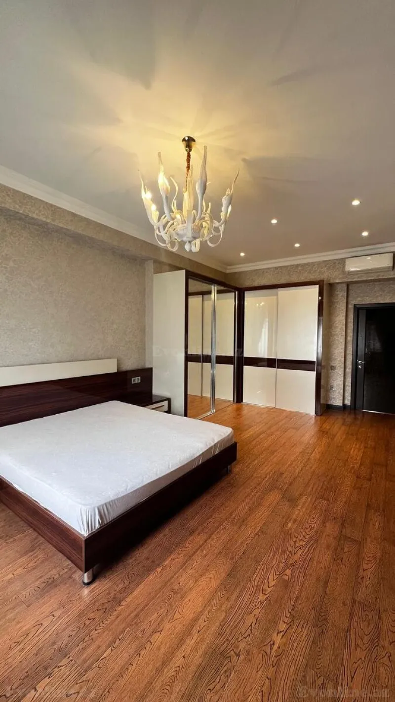 Kirayə verilir 3 otaqlı Mənzil Yeni tikili 150 m² Xətai r. - şəkil 5