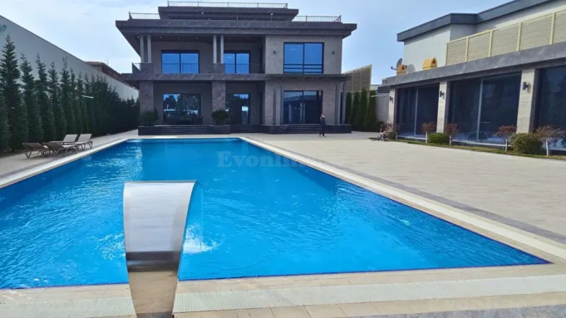 Satılır 9 otaqlı Mənzil Yeni tikili 1050 m² Xəzər r.