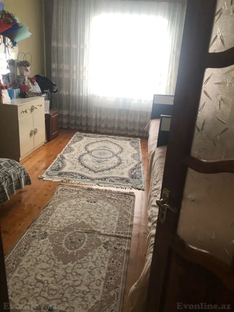 Satılır 4 otaqlı Mənzil Köhnə tikili 100 m² Xalqlar Dostluğu m. - şəkil 5