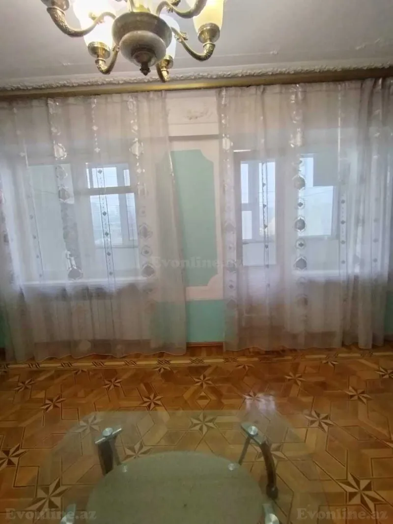 Satılır 2 otaqlı Mənzil Köhnə tikili 76 m² Yasamal - şəkil 2