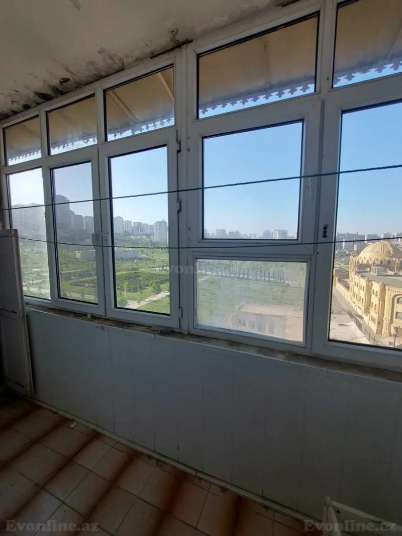 Satılır 2 otaqlı Mənzil Köhnə tikili 76 m² Yasamal - şəkil 5