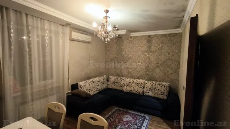 Satılır 2 otaqlı Mənzil Köhnə tikili 45 m² Qaraçuxur