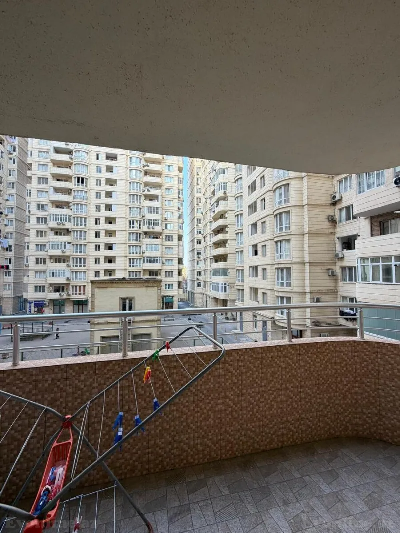 Satılır 3 otaqlı Mənzil Yeni tikili 130 m² 8 Noyabr m. - şəkil 14