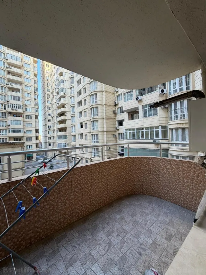 Satılır 3 otaqlı Mənzil Yeni tikili 130 m² 8 Noyabr m. - şəkil 15