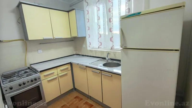 Kirayə verilir 3 otaqlı Mənzil Köhnə tikili 75 m² 8-ci kilometr