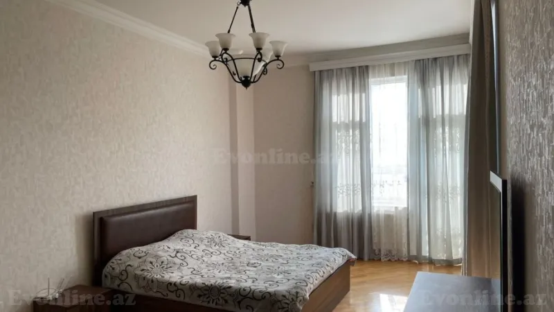 Kirayə verilir 3 otaqlı Mənzil Yeni tikili 230 m² 28 May m. - şəkil 3