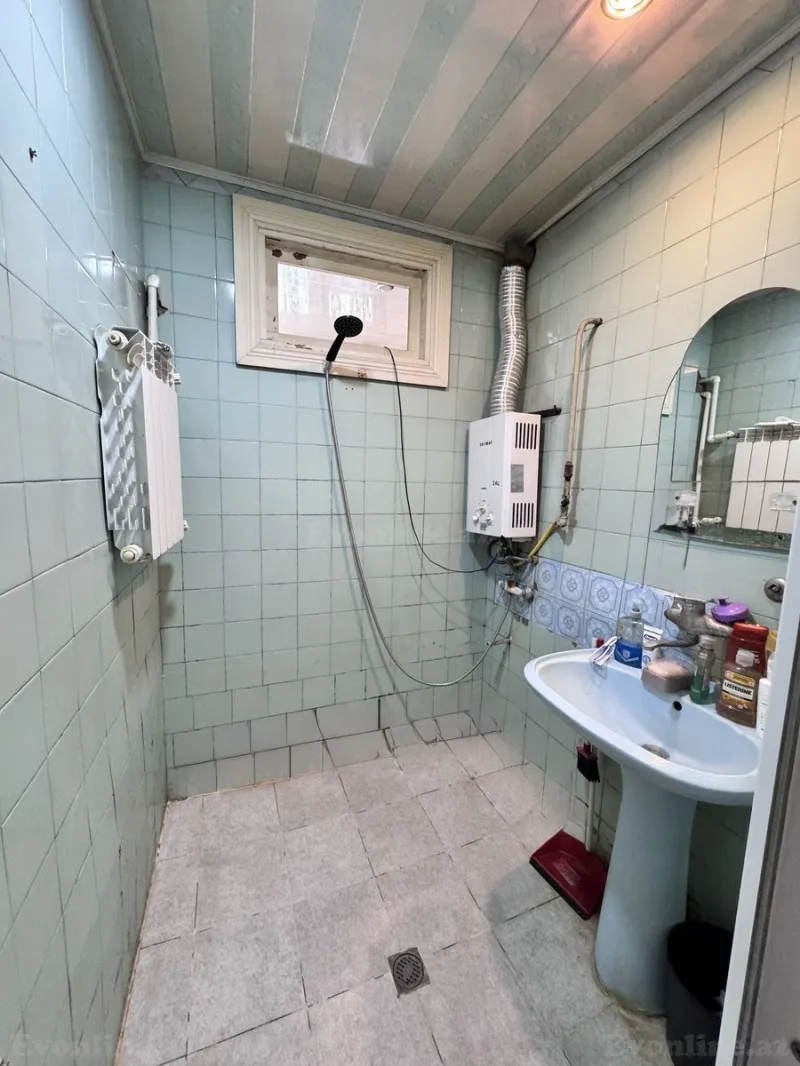 Kirayə verilir 2 otaqlı Mənzil Köhnə tikili 90 m² Gənclik m. - şəkil 4