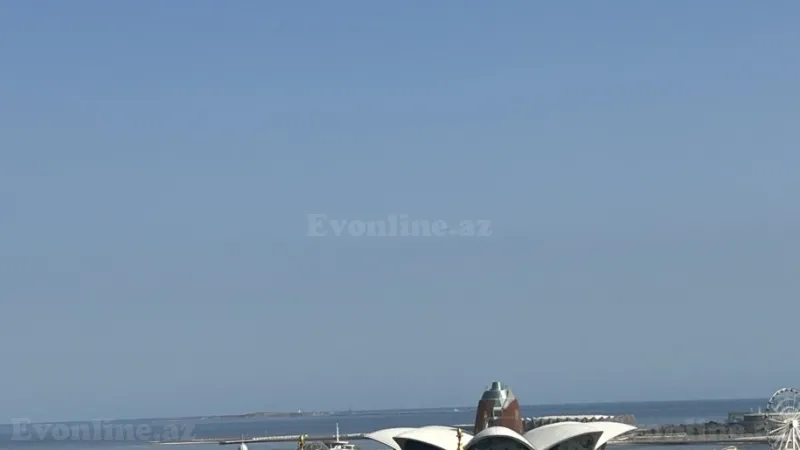 Satılır 5 otaqlı Mənzil Köhnə tikili 200 m² İçərişəhər m.