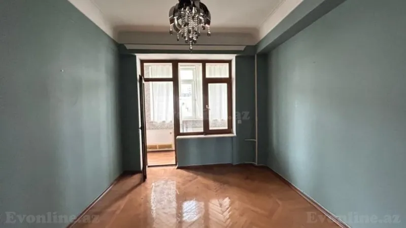 Satılır 5 otaqlı Mənzil Köhnə tikili 200 m² İçərişəhər m. - şəkil 12