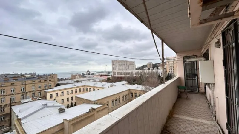 Satılır 5 otaqlı Mənzil Köhnə tikili 200 m² İçərişəhər m. - şəkil 17