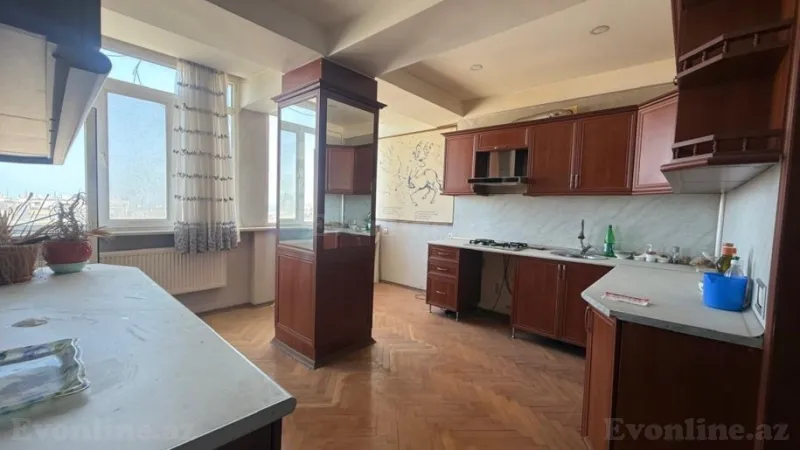 Satılır 5 otaqlı Mənzil Köhnə tikili 200 m² İçərişəhər m. - şəkil 22