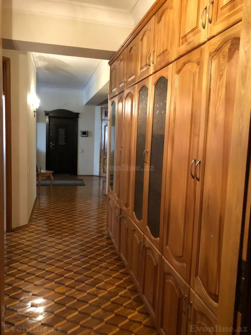 Kirayə verilir 4 otaqlı Mənzil Yeni tikili 220 m² Gənclik m. - şəkil 3