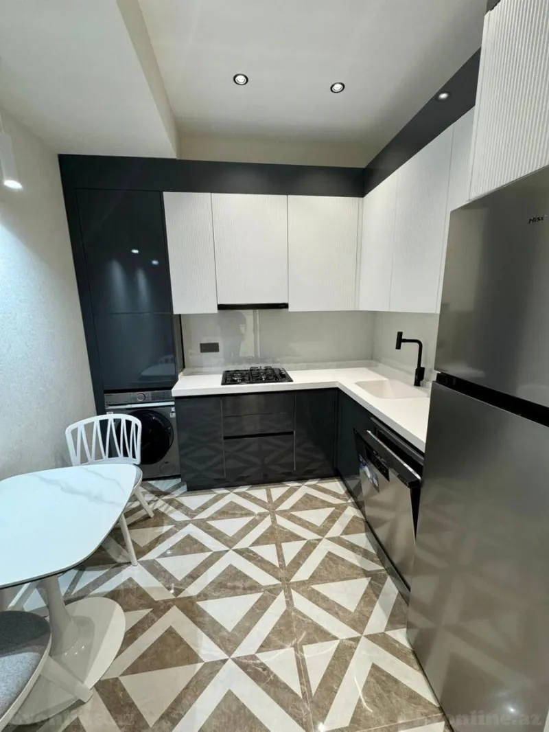 Satılır 3 otaqlı Mənzil Yeni tikili 80 m² Həzi Aslanov m. - şəkil 2