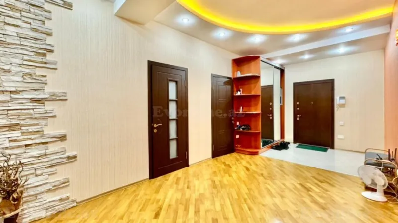 Satılır 3 otaqlı Mənzil Yeni tikili 150 m² Nəsimi r. - şəkil 3