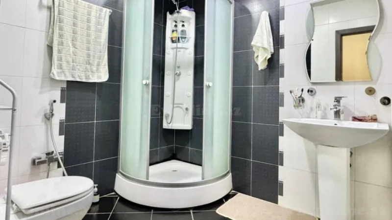 Satılır 3 otaqlı Mənzil Yeni tikili 150 m² Nəsimi r. - şəkil 12