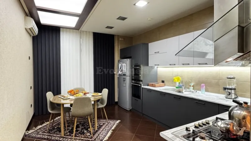 Satılır 4 otaqlı Mənzil Yeni tikili 220 m² 28 May m. - şəkil 3