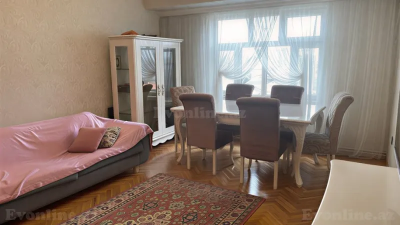 Kirayə verilir 4 otaqlı Mənzil Köhnə tikili 100 m² 7-ci mikrorayon