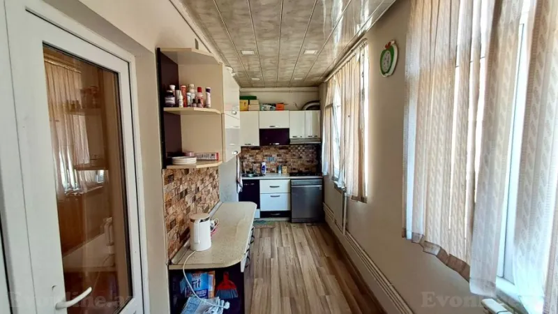 Satılır 3 otaqlı Mənzil Köhnə tikili 80 m² Yeni Yasamal - şəkil 3