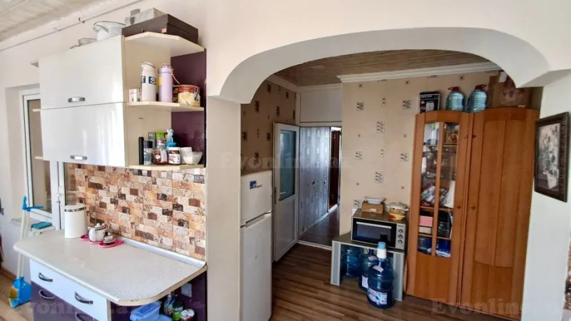 Satılır 3 otaqlı Mənzil Köhnə tikili 80 m² Yeni Yasamal - şəkil 4